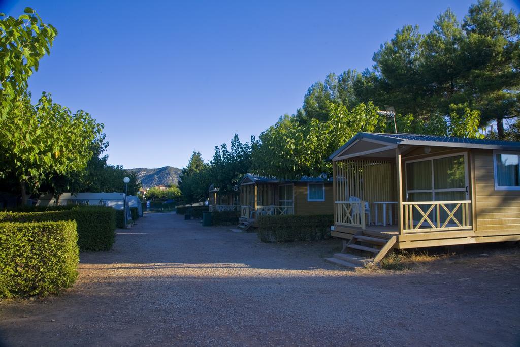 Montsant Park Camping & Bungalow Otel Ulldemolins Dış mekan fotoğraf